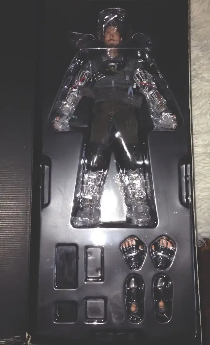 Hot Toys Iron Man 1/6 Scale Figure Tony Stark Mech Test Version